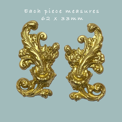 Left & Right Decorative Flourish Scrolls Silicone Mould